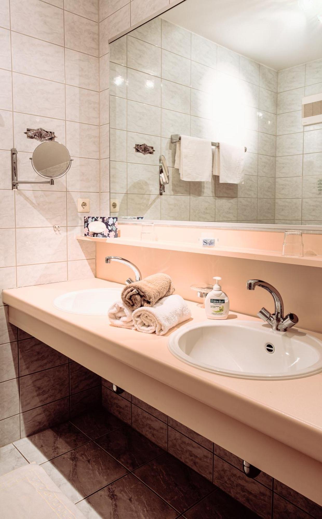 Hotel Schauinsland Бад Петерстал-Грисбах Екстериор снимка